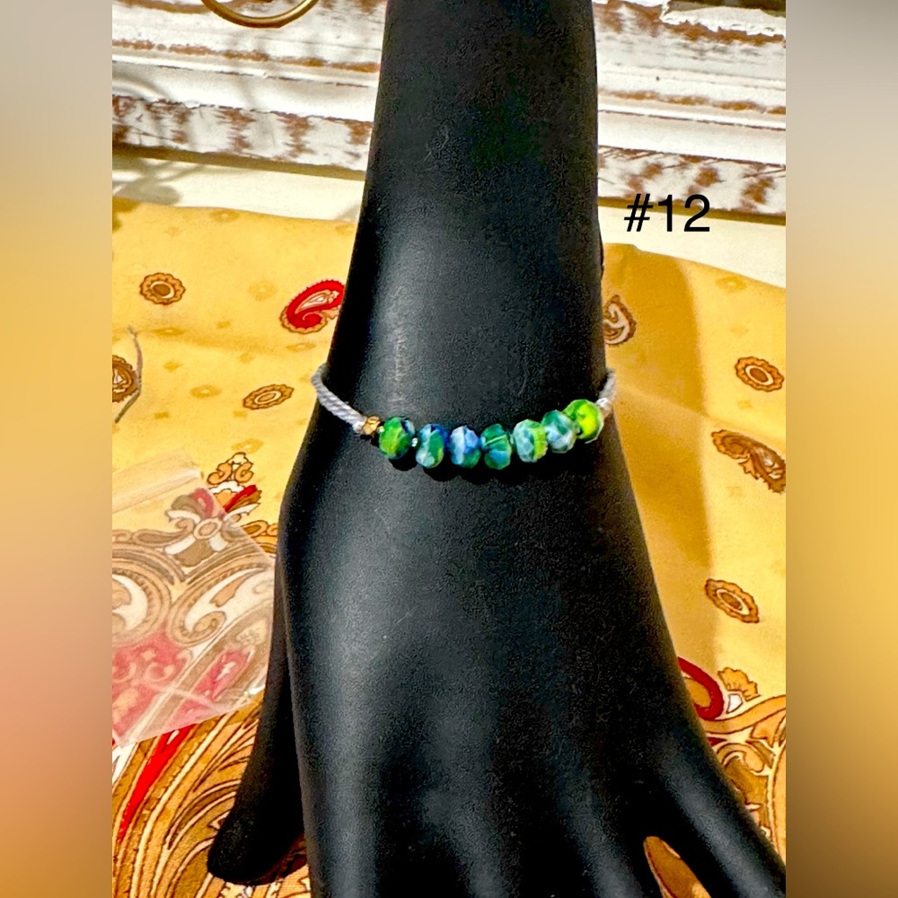 Handmade Bracelets. Picks up your tavorites 😊☺️
Buy 1 x $6 or 2x $10 or 3x $15